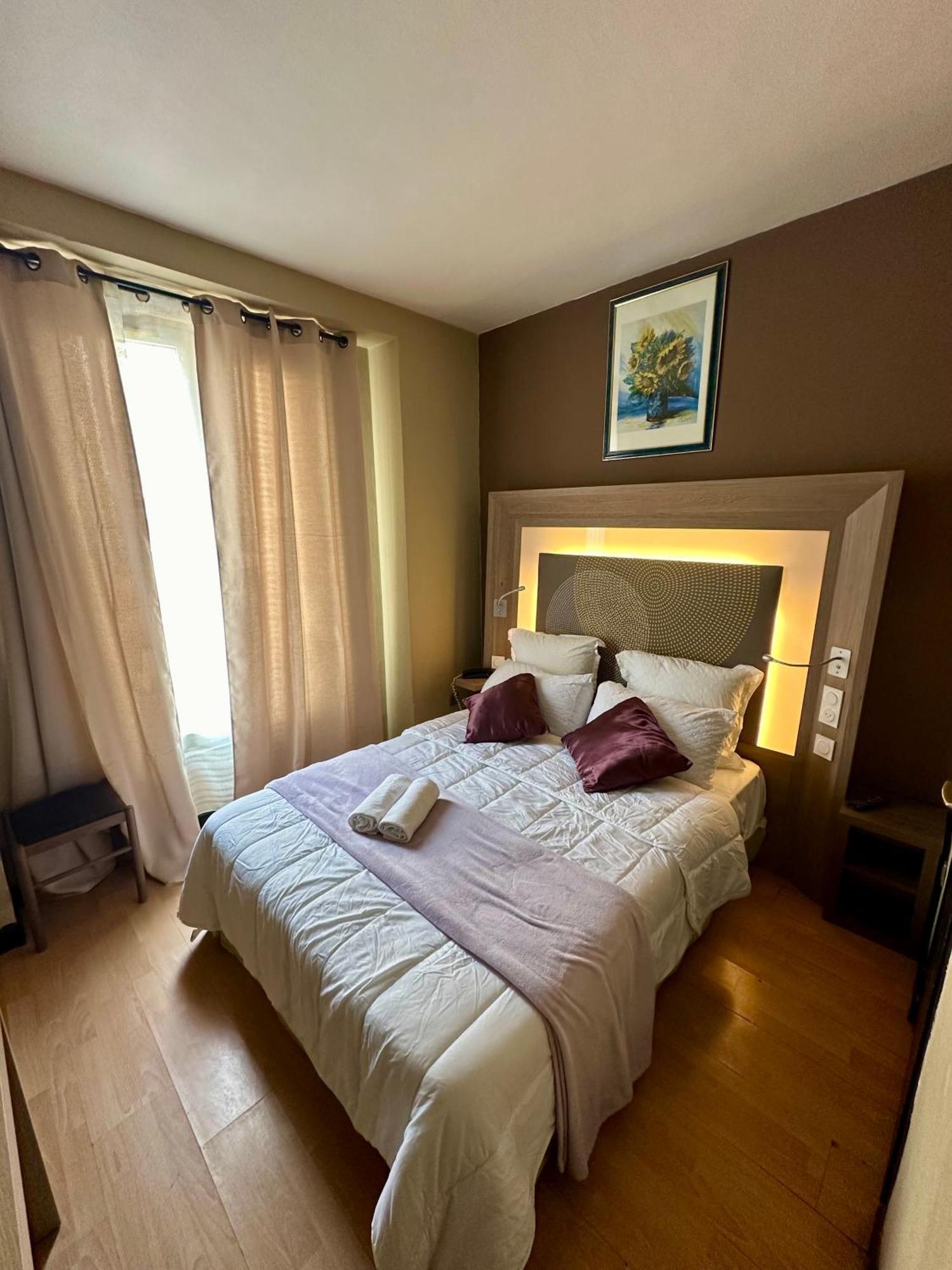 Hotel Victor Hugo Clamart Kültér fotó