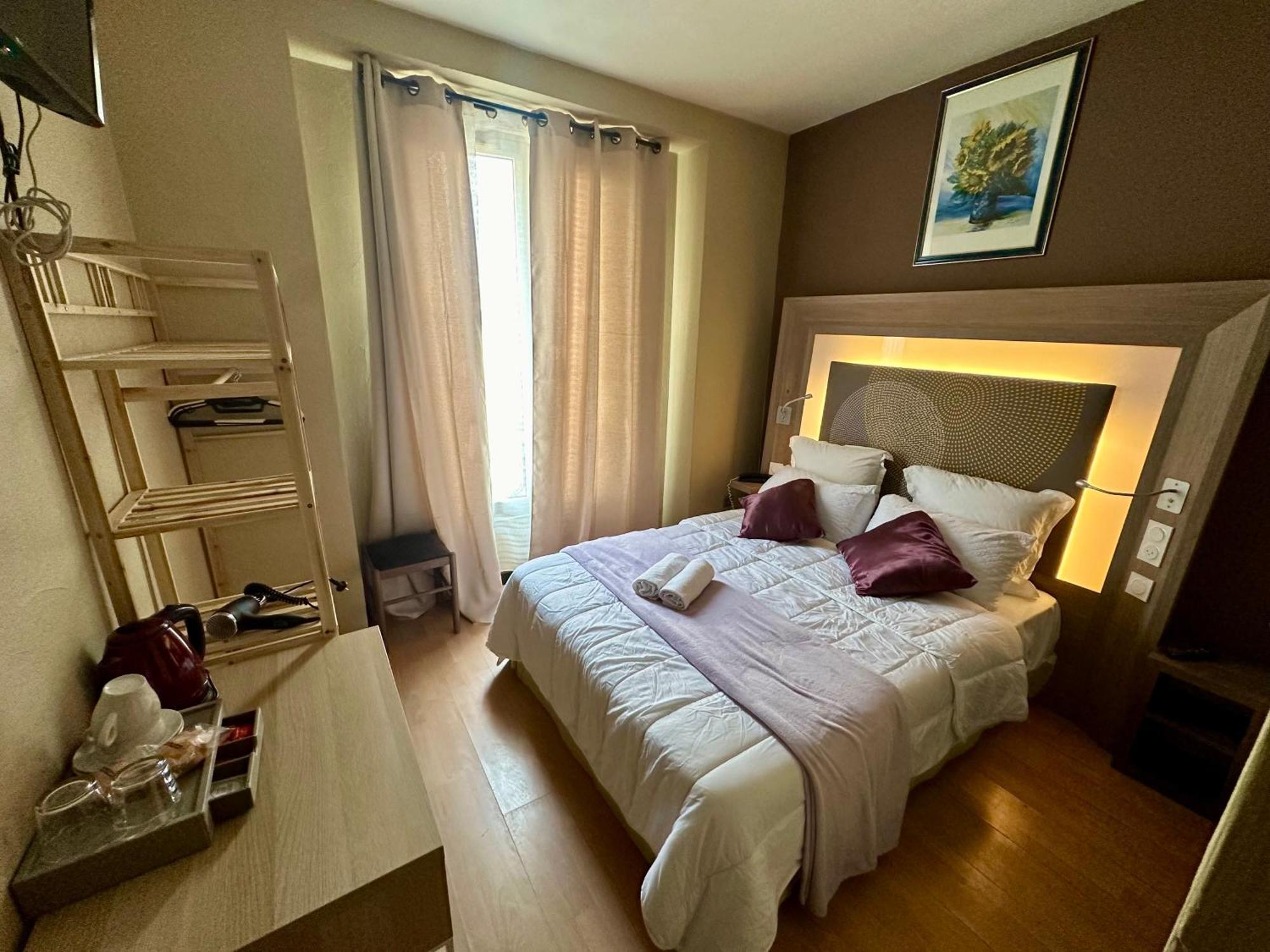 Hotel Victor Hugo Clamart Kültér fotó