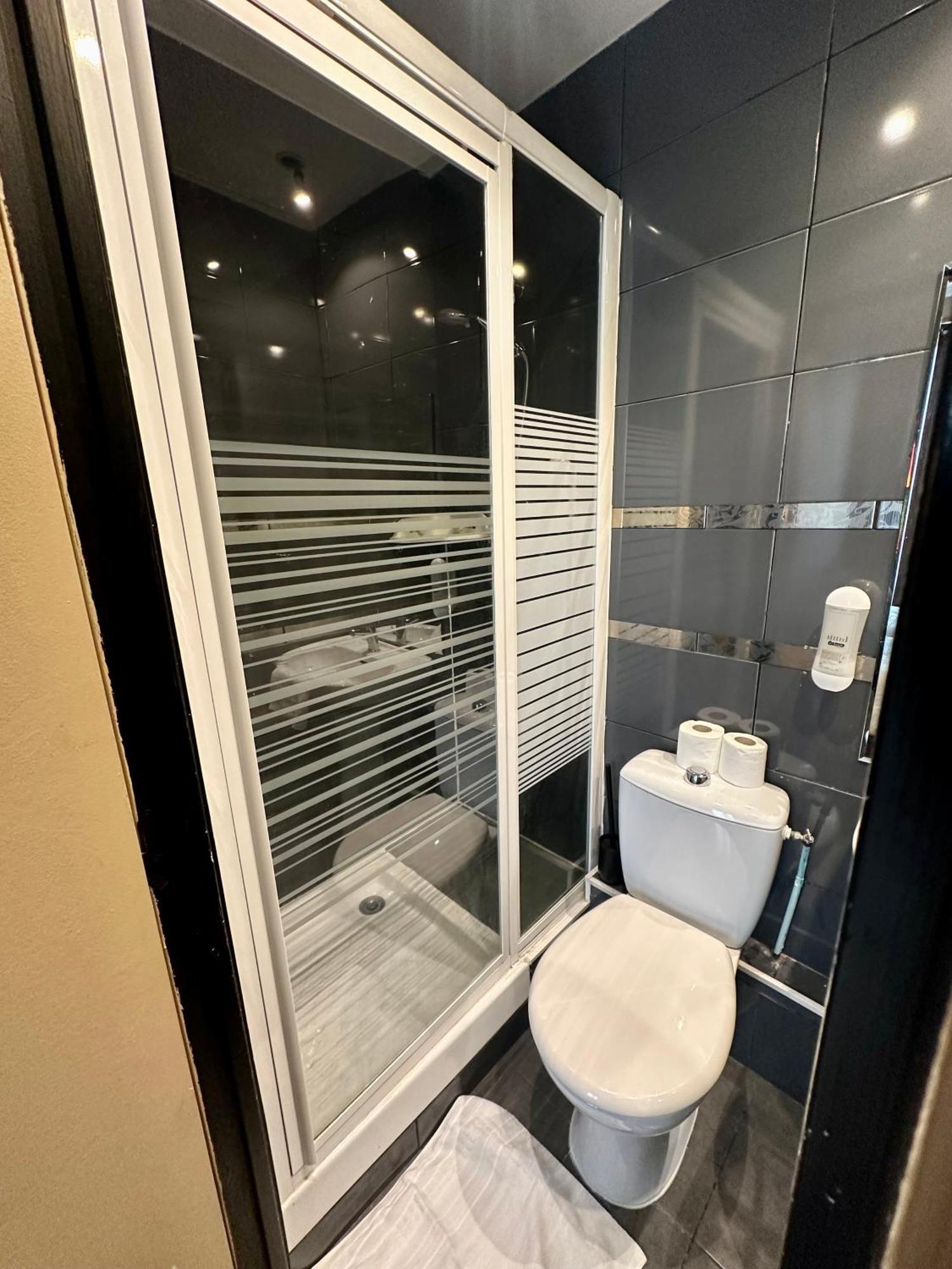Hotel Victor Hugo Clamart Kültér fotó