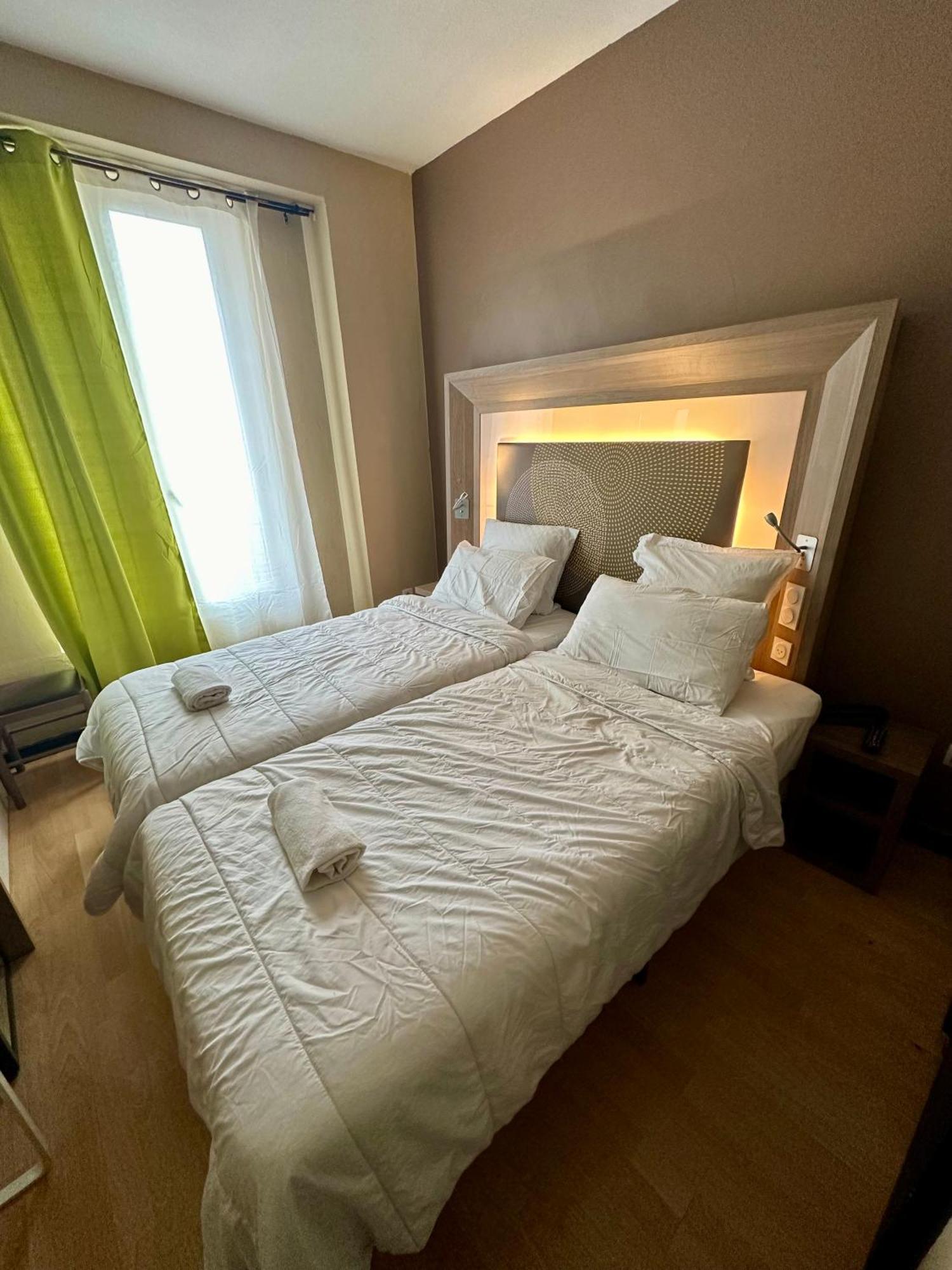 Hotel Victor Hugo Clamart Kültér fotó