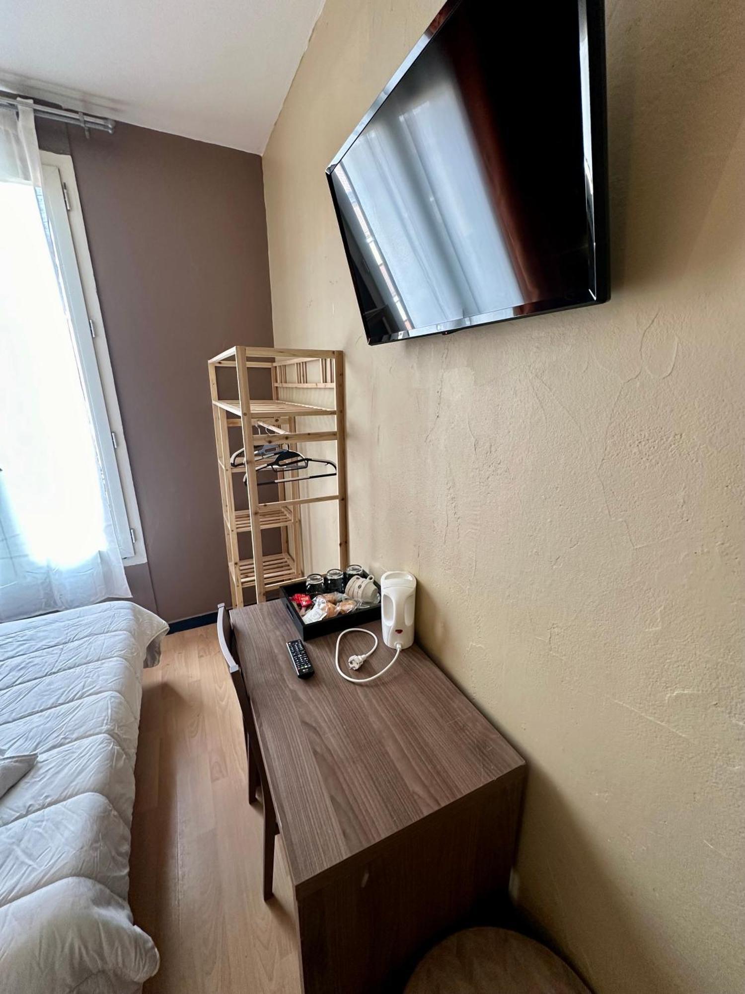 Hotel Victor Hugo Clamart Kültér fotó