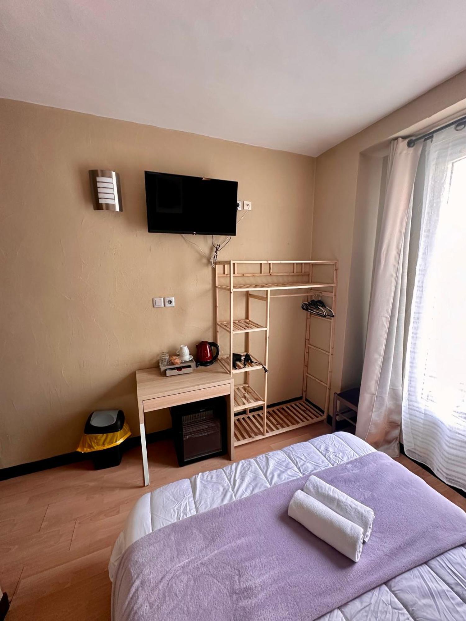 Hotel Victor Hugo Clamart Kültér fotó